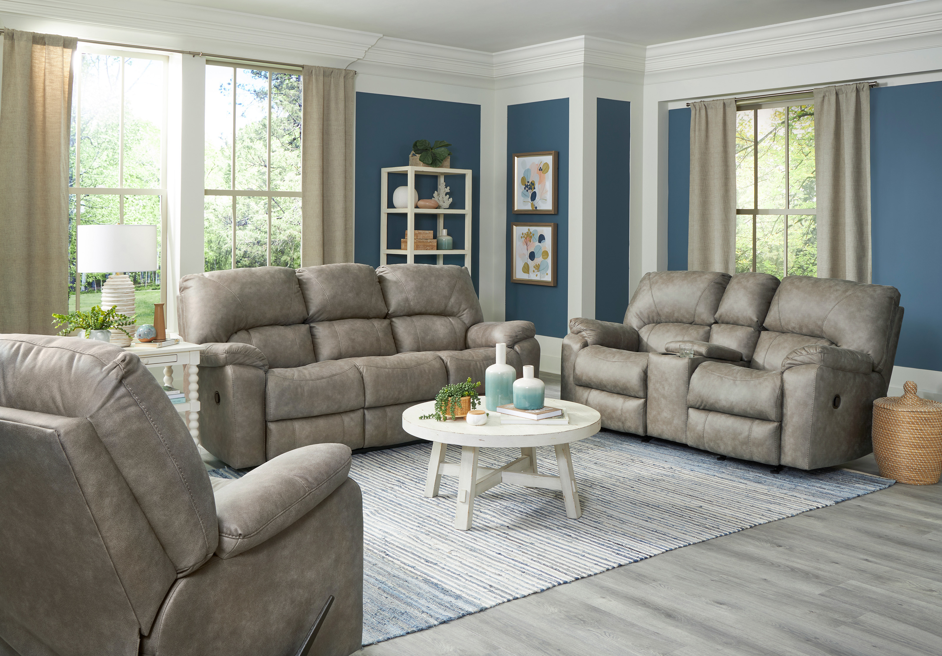 210 Sapphire Image