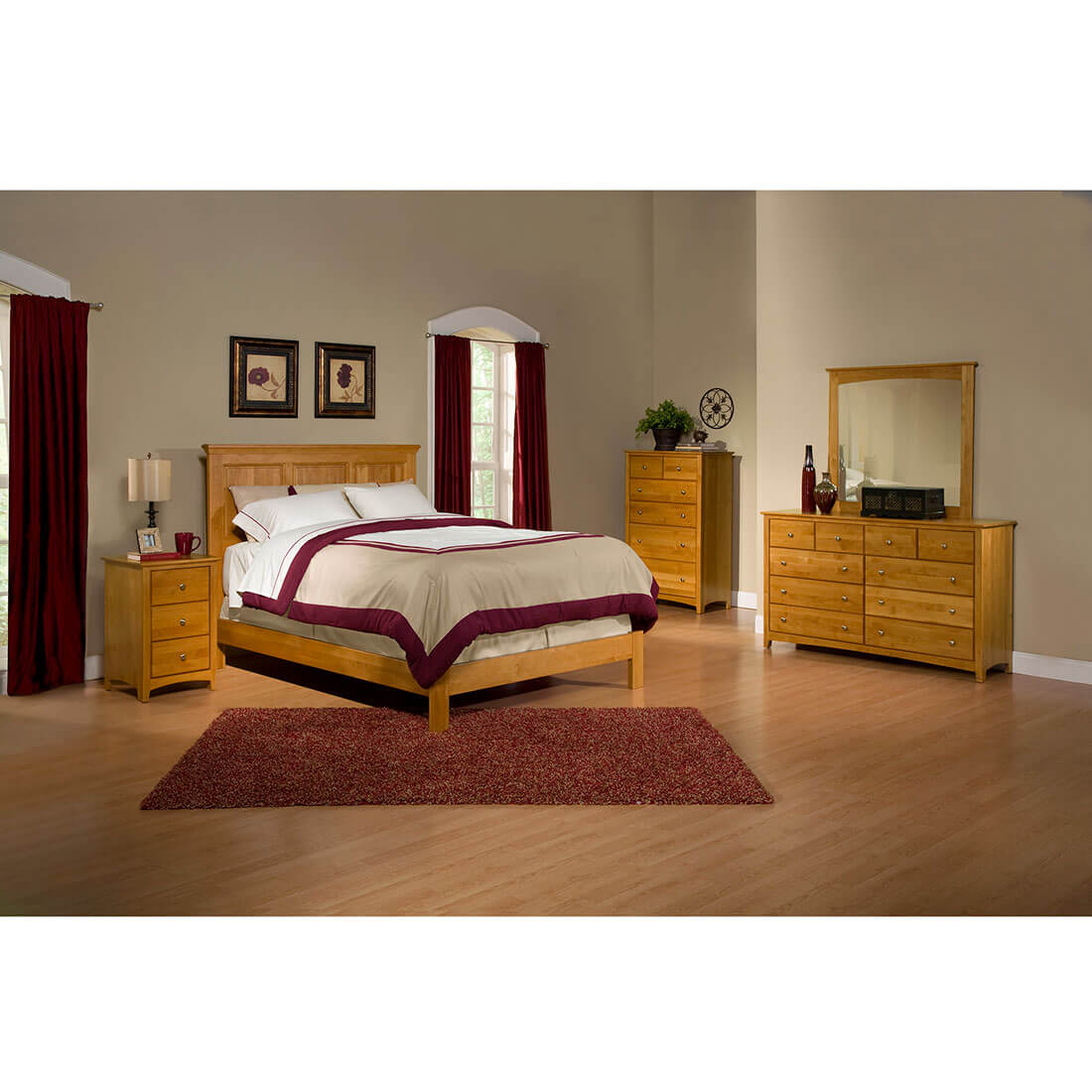 SHAKER ESSENTIAL PANEL BED Image